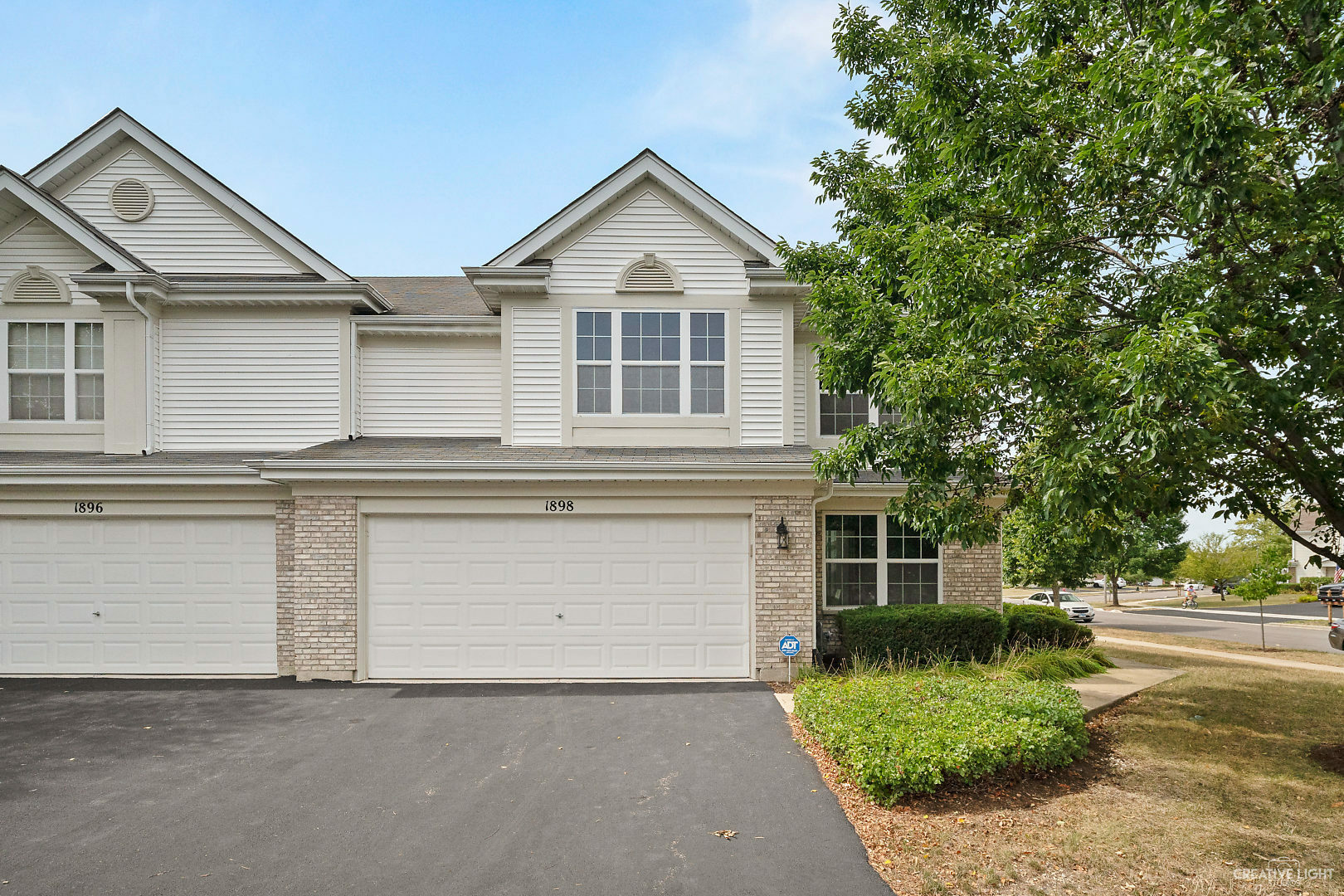 Property Photo:  1898 Waverly Way  IL 60538 