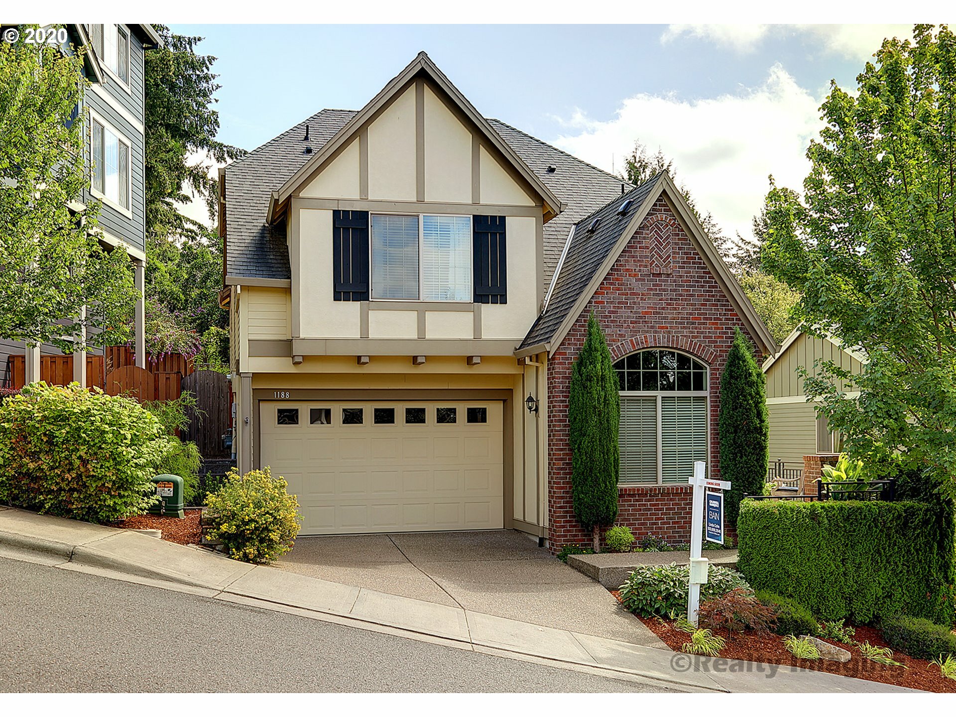 Property Photo: 1188 NW 92nd Ave OR 97229