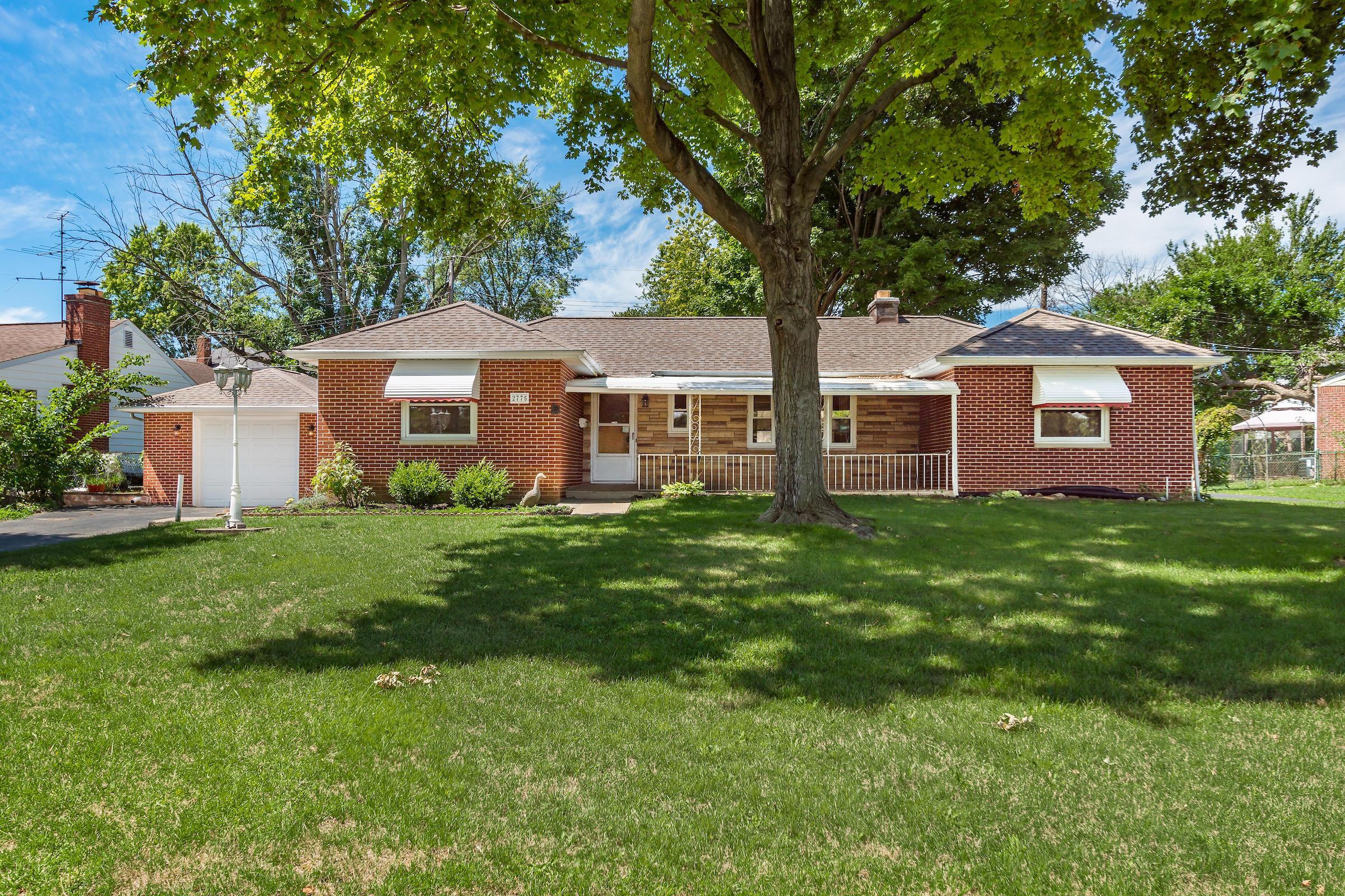 Property Photo: 2775 Regina Avenue OH 43204
