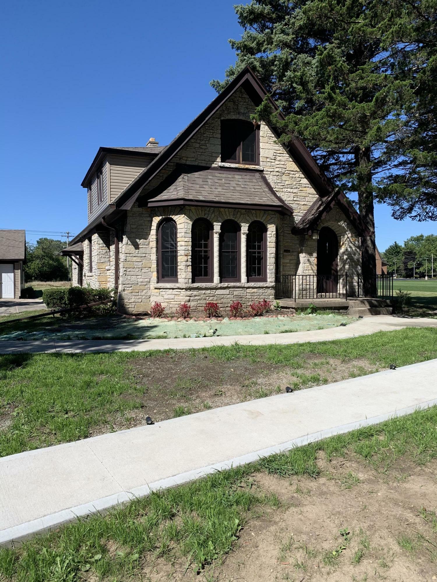 Property Photo: 7251 N 38th St WI 53209