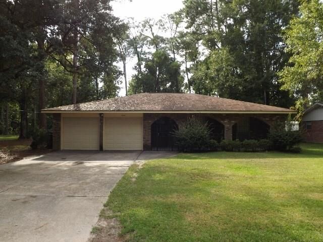 Property Photo: 1351 Broadmoore Drive LA 70458