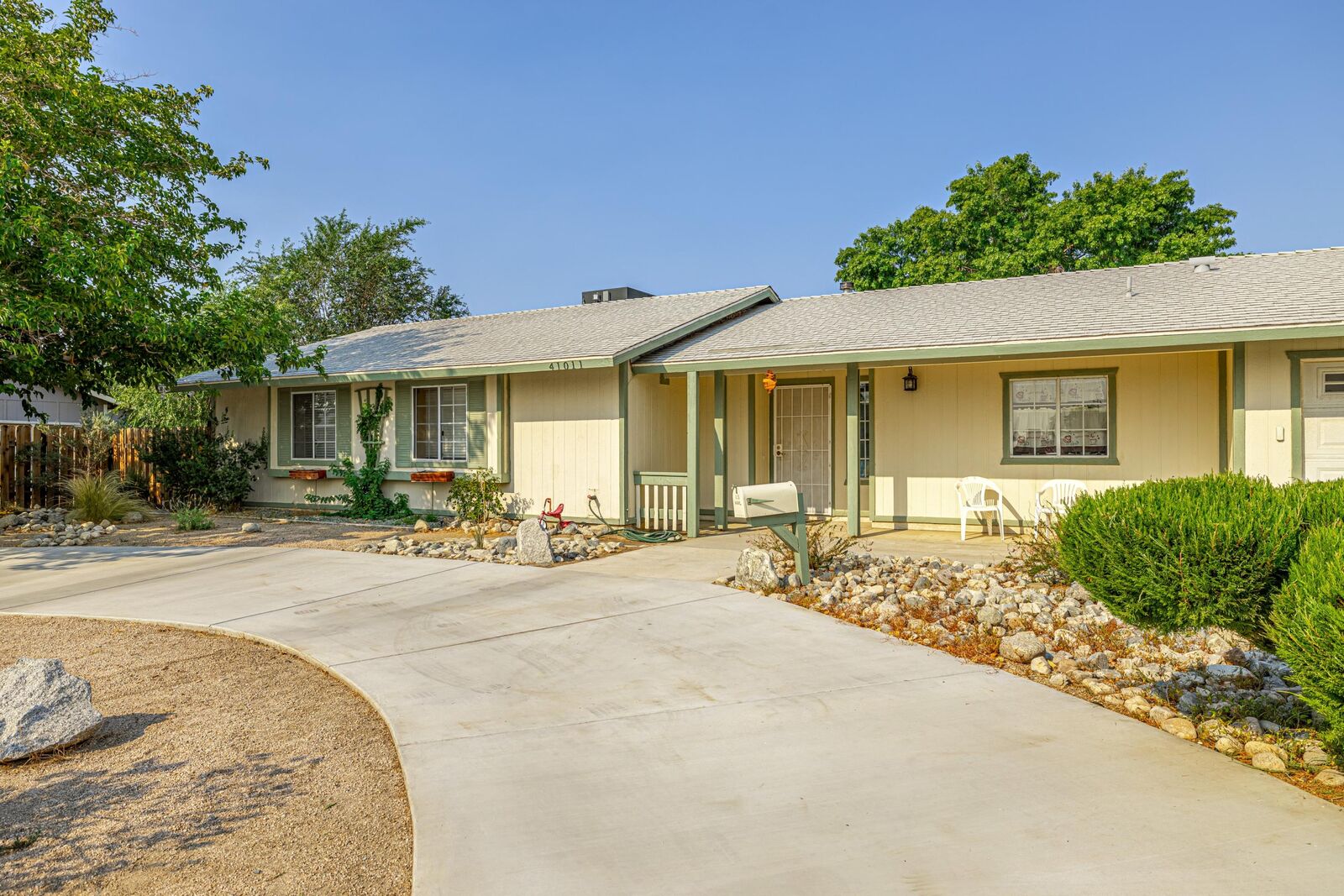 Property Photo:  41011 E 177th Street  CA 93535 