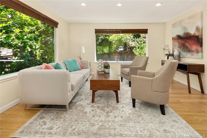 Property Photo:  3415 103rd Place NE  WA 98004 