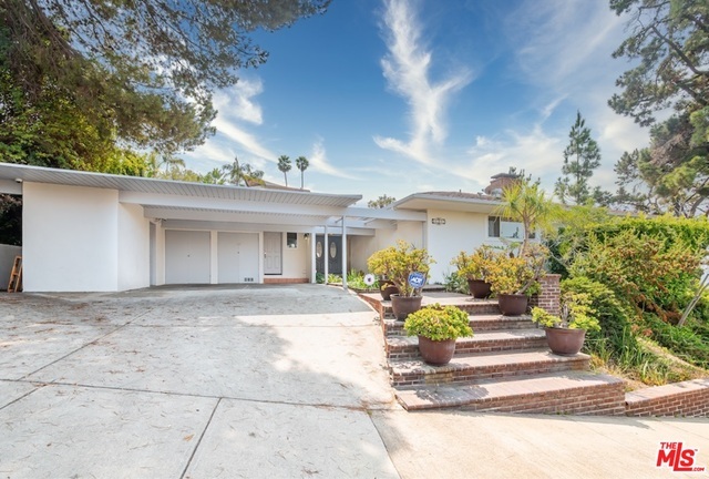 9524 Highridge Dr  Beverly Hills CA 90210 photo