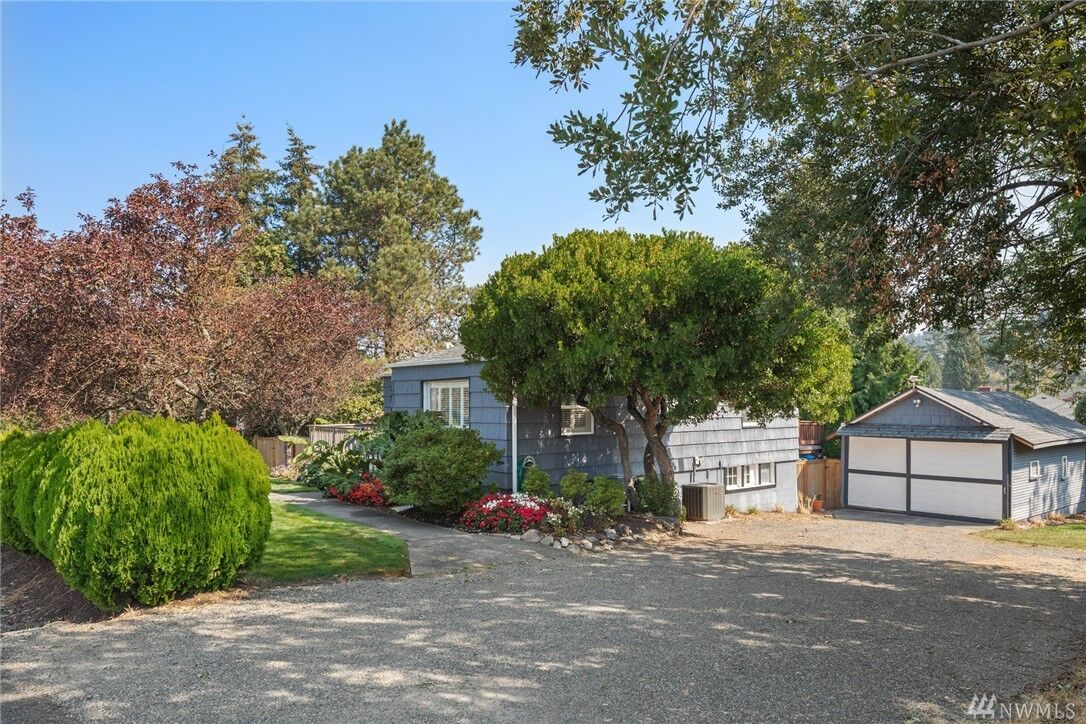 Property Photo:  5025 Hyada Blvd NE  WA 98422 