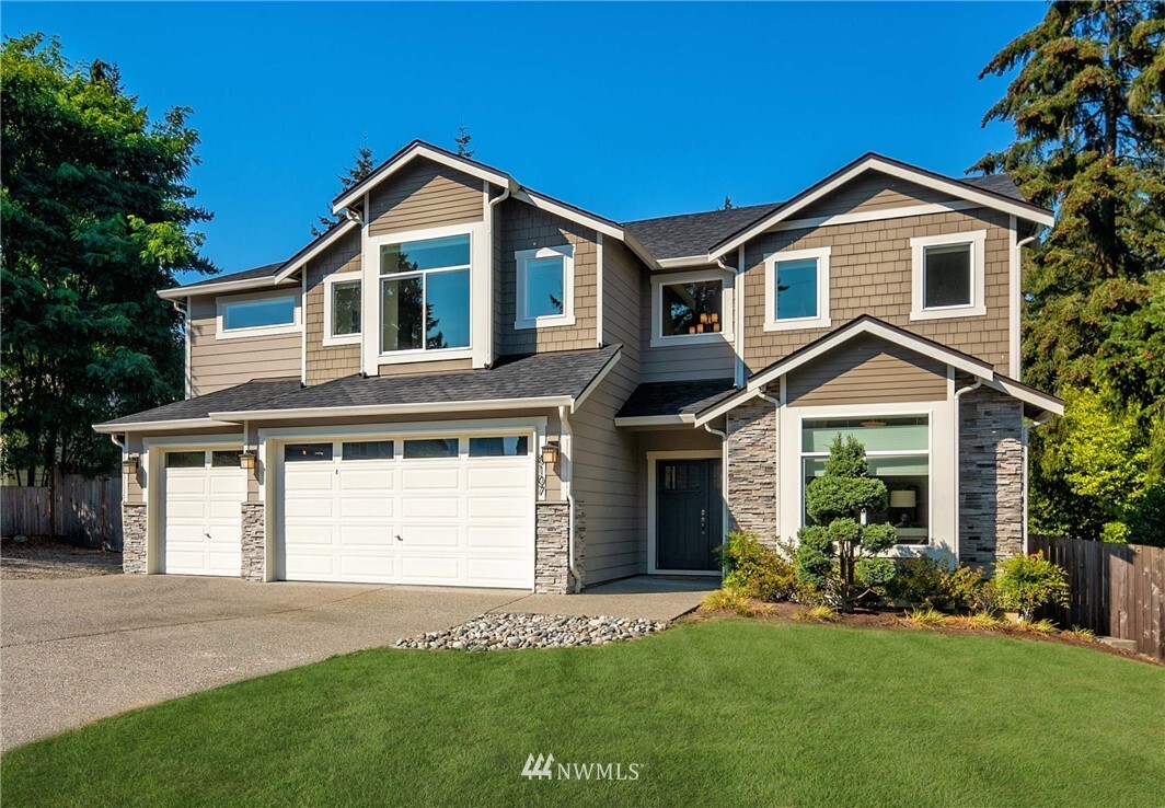 Property Photo: 8107 226th Street SW WA 98026