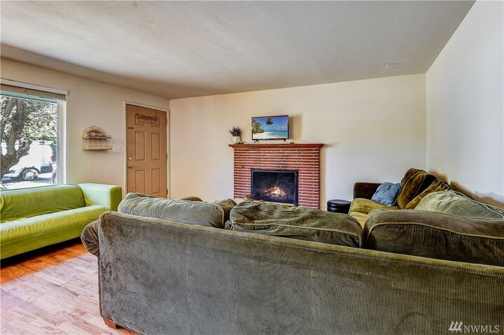 Property Photo: 1205 S 315th Street WA 98003