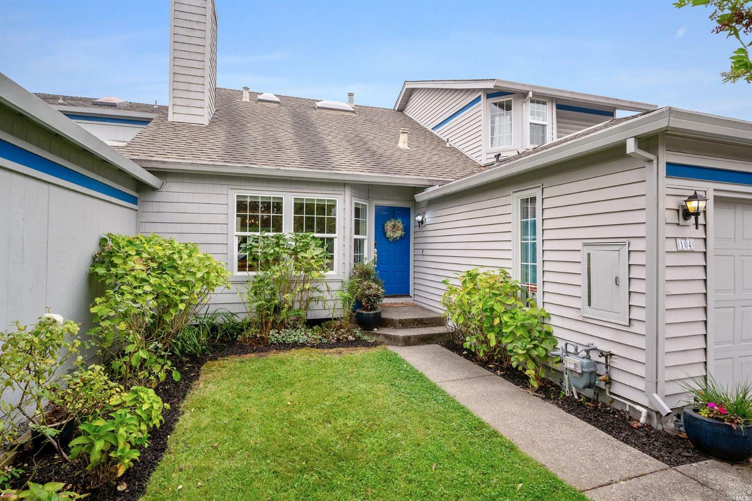 Property Photo:  104 Nantucket Cove  CA 94901 