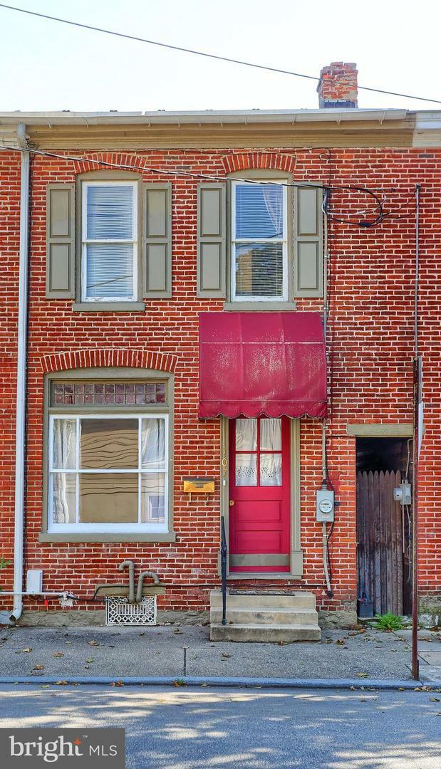 Property Photo:  107 S East Street  PA 17013 