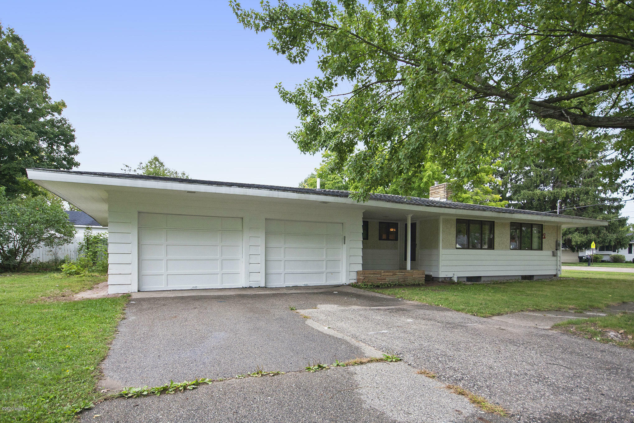 Property Photo:  238 E Muskegon Street NE  MI 49319 