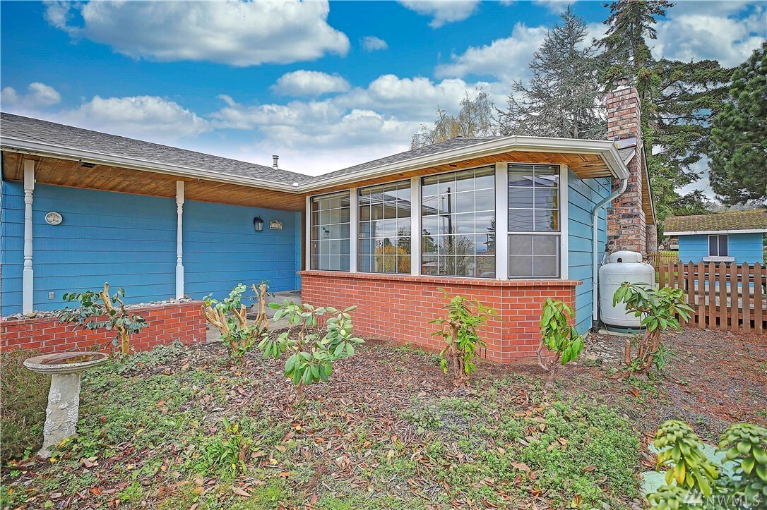 Property Photo:  1536 SE Camano Dr  WA 98282 