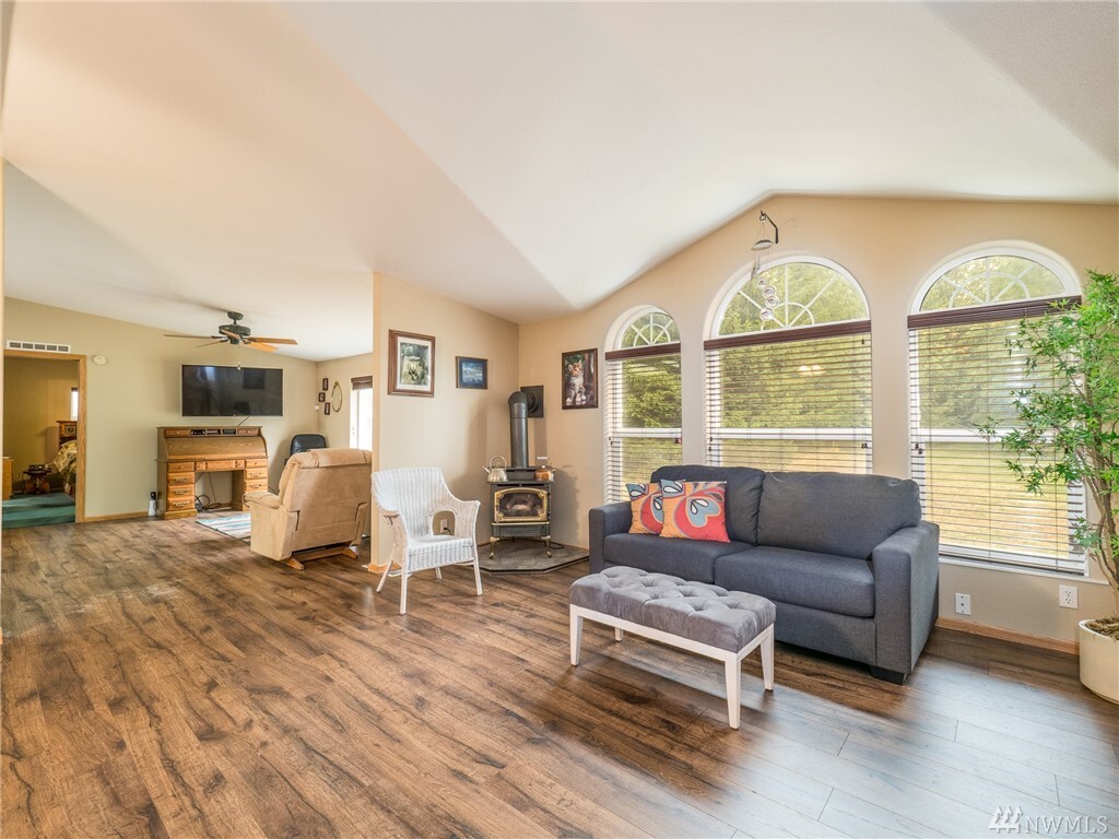 Property Photo: 11414 200th Avenue NE WA 98252