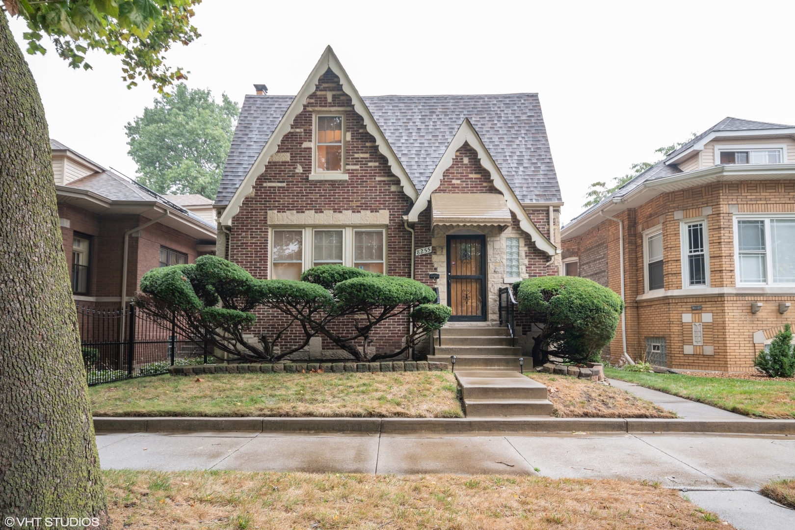 Property Photo:  8255 South Rhodes Avenue  IL 60619 