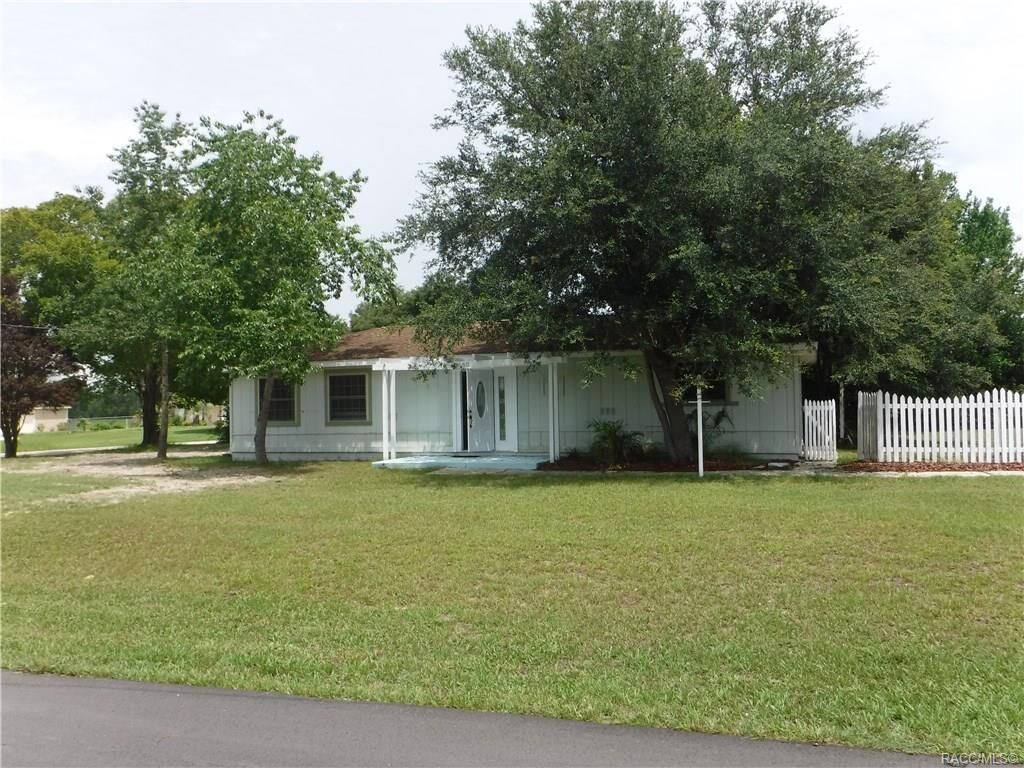 Property Photo: 3660 S Springbreeze Way FL 34448