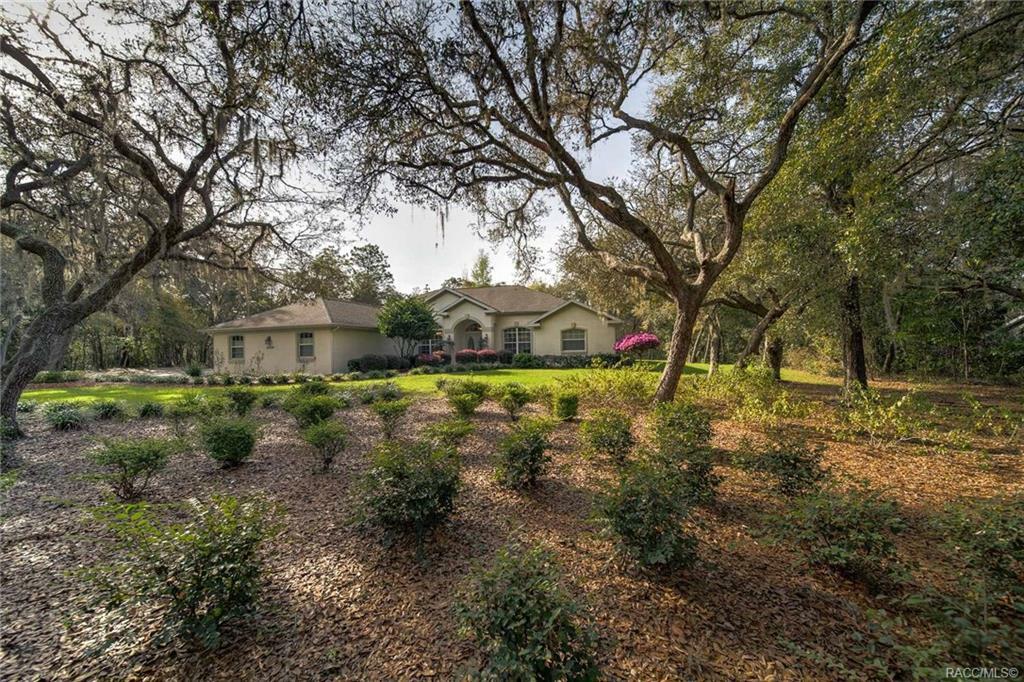 Property Photo:  3294 W Brazilnut Road  FL 34465 