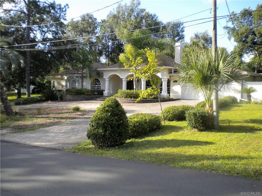 Property Photo:  6101 W Pine Circle  FL 34429 