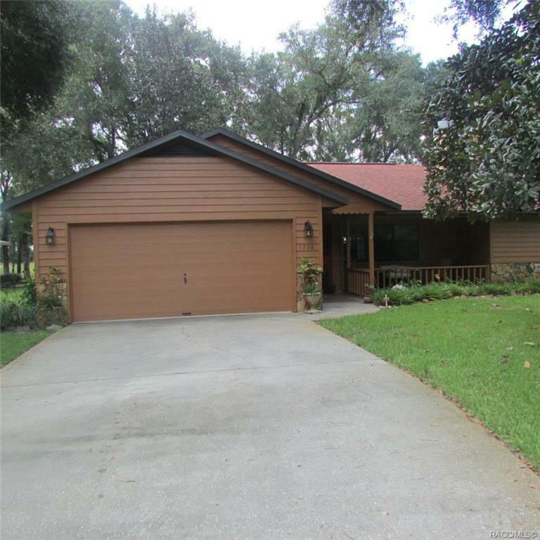 Property Photo:  1308 S Walnut Way  FL 34450 