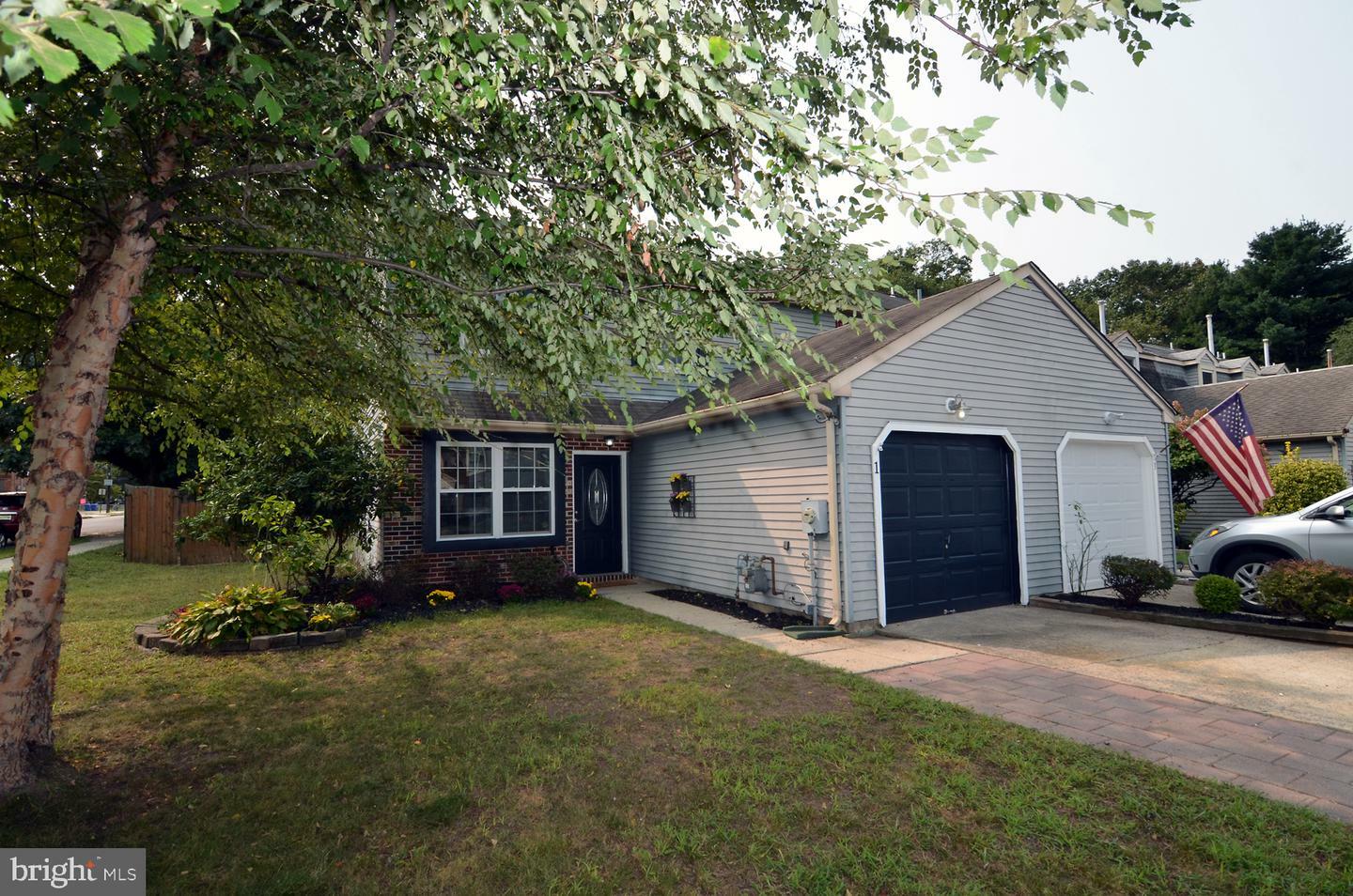 Property Photo:  1 River Bank Drive  NJ 08554 