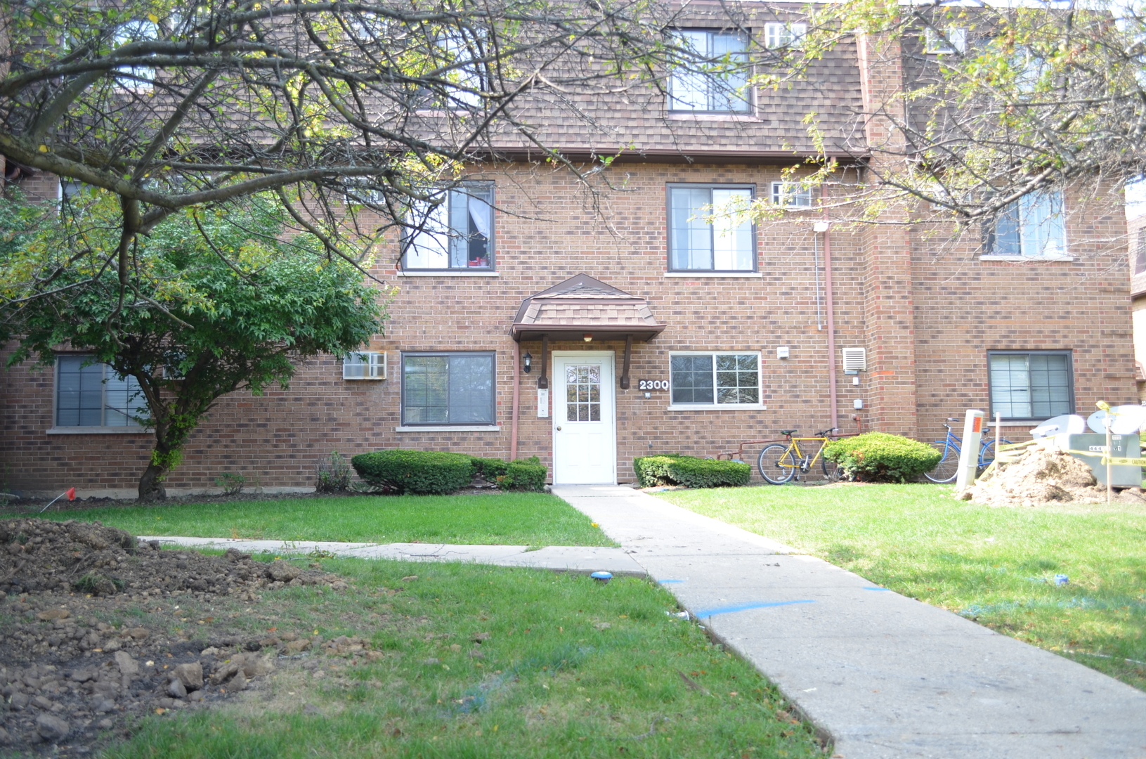 Property Photo: 2300 Century Point Lane IL 60139