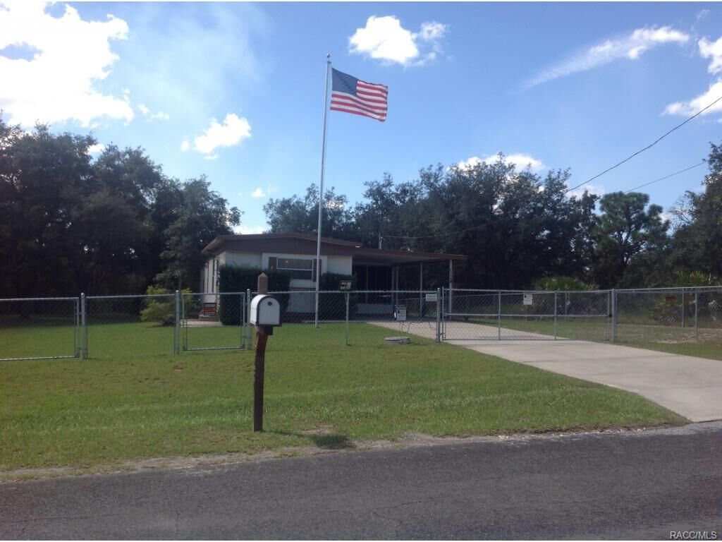 Property Photo: 5184 W Rolling View Place FL 34461