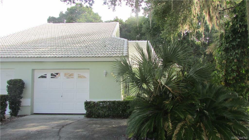 Property Photo:  802 Windermere Boulevard  FL 34453 