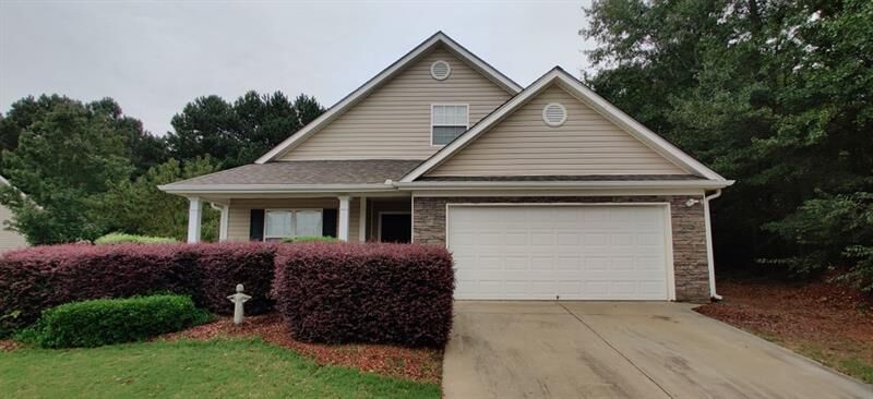Property Photo: 318 Annslee Circle GA 30052
