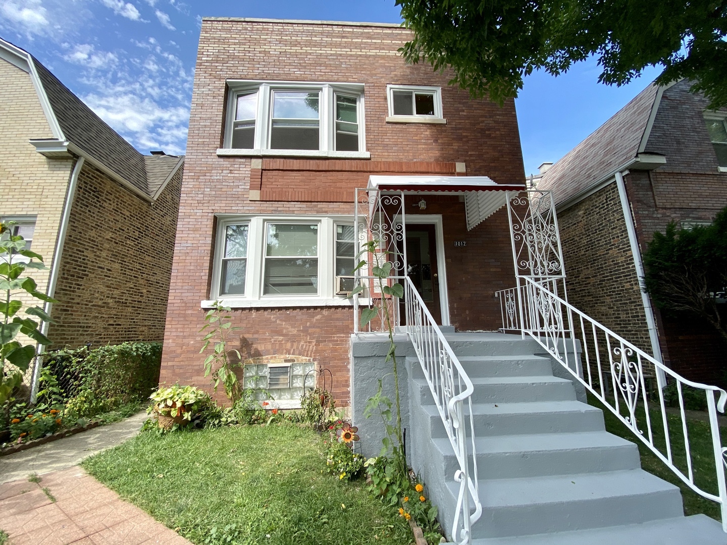 Property Photo:  1012 North Drake Avenue  IL 60651 