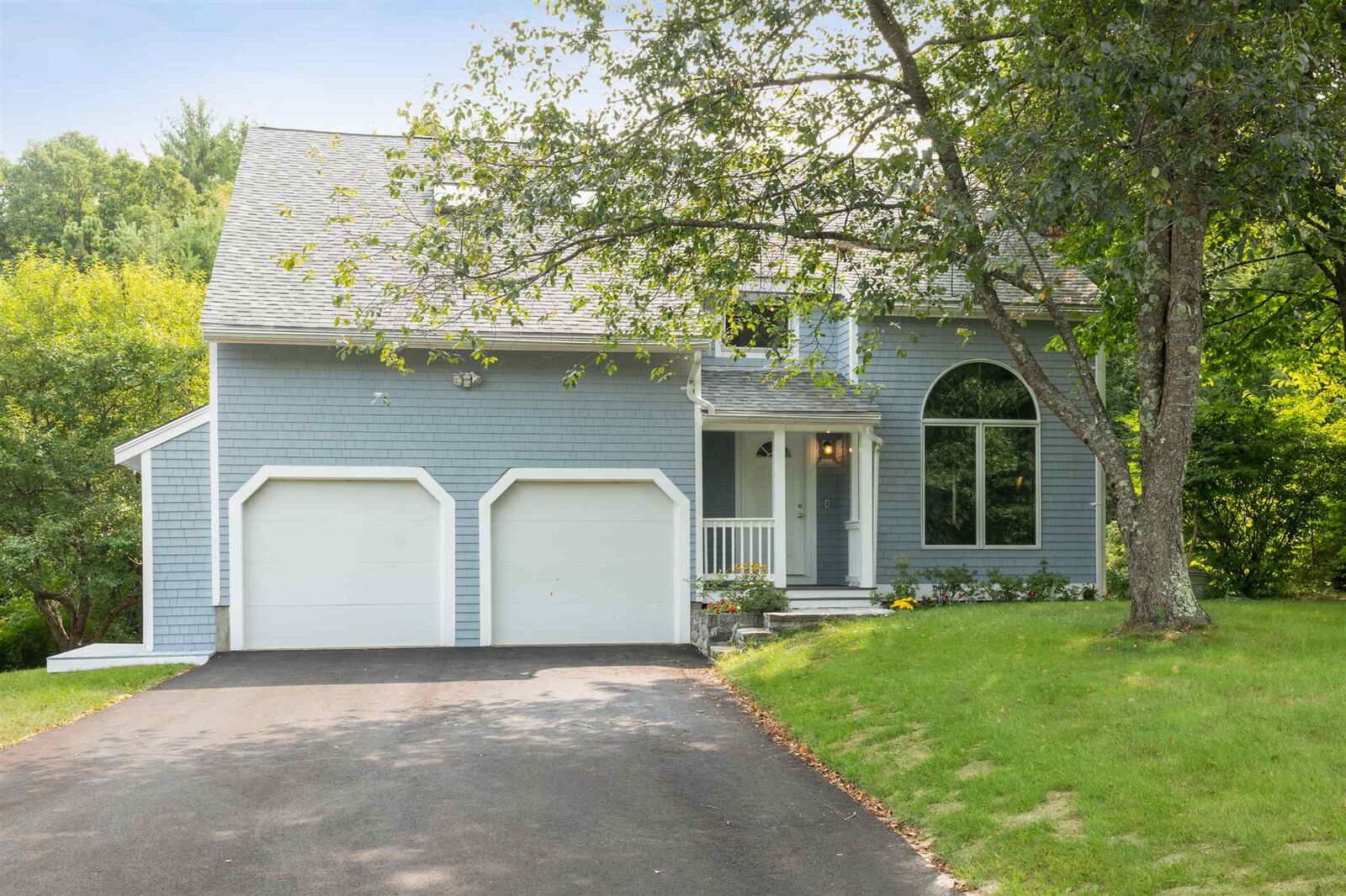 Property Photo:  12 Woodside Drive  NH 03053 