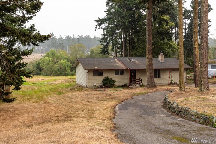 1986  Peacock Lane  Oak Harbor WA 98277 photo
