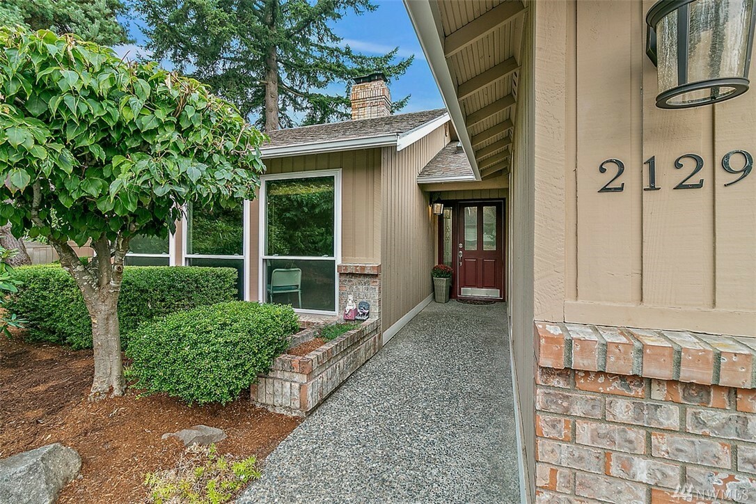 Property Photo: 2129 139th Place SE WA 98012