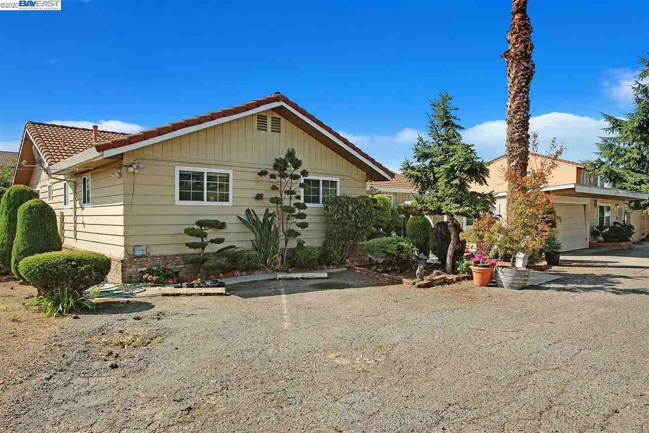 Property Photo: 28375 Harvey Ave CA 94544