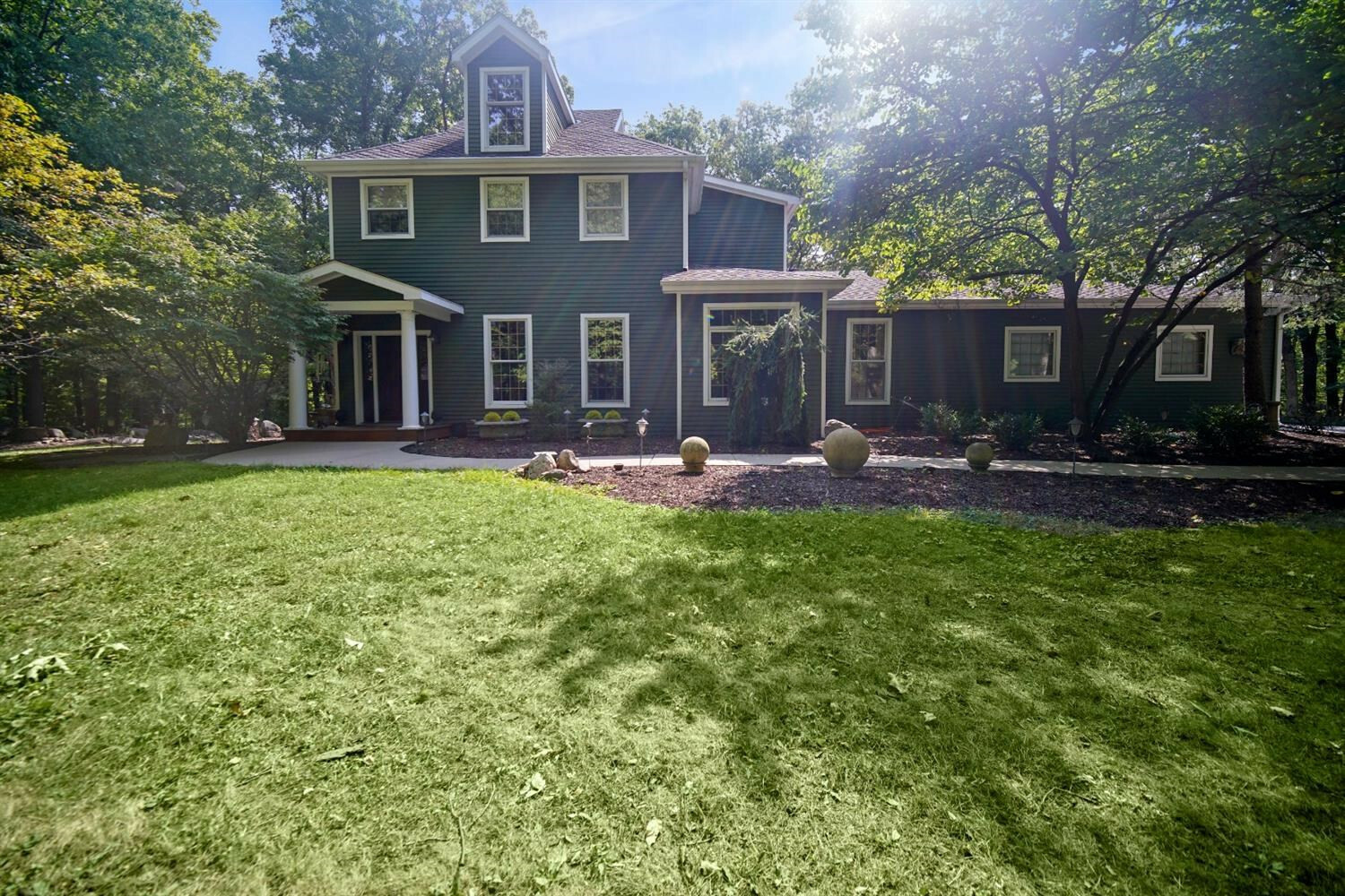 158 Roxbury Court  Valparaiso IN 46385 photo