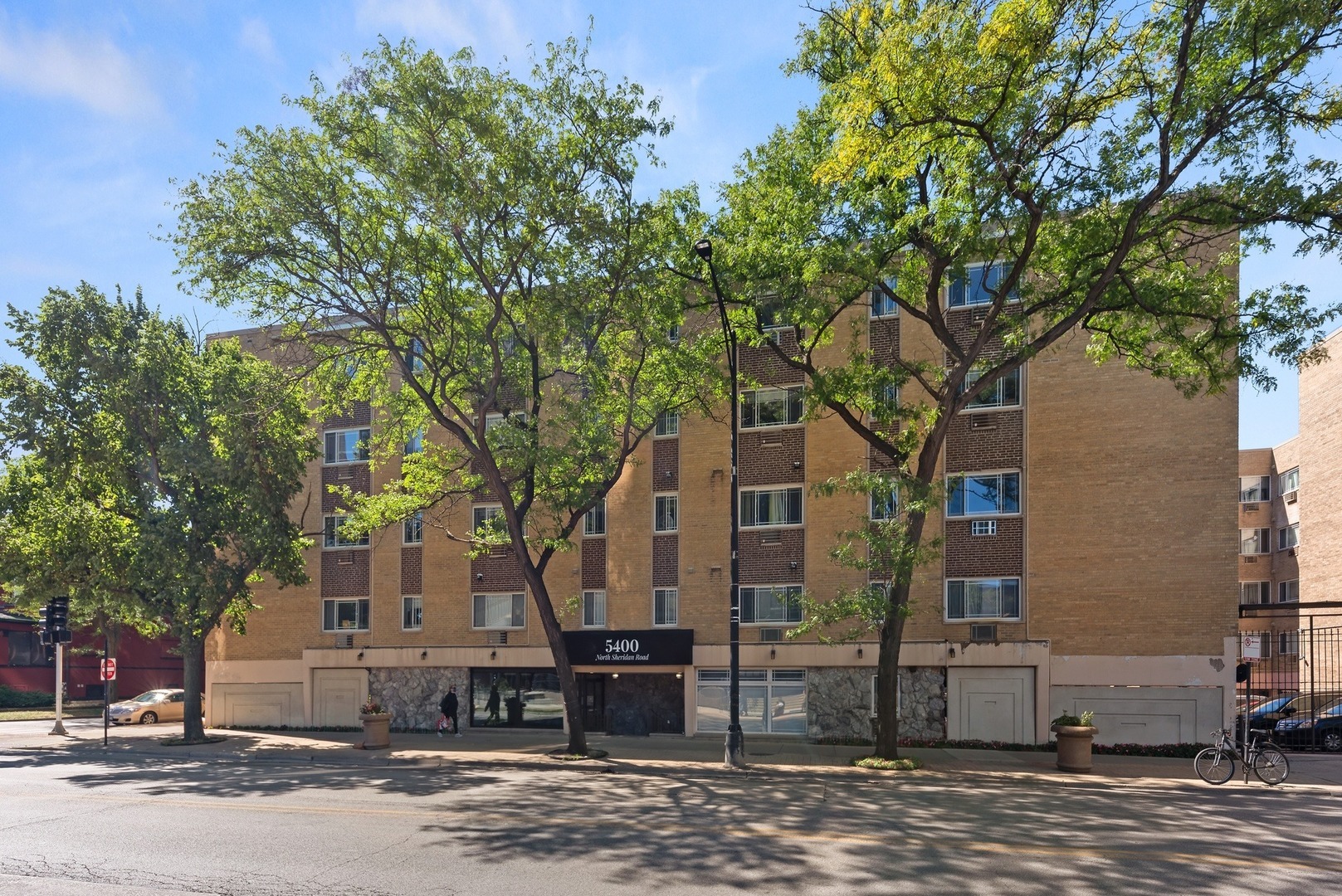 Property Photo:  5400 N Sheridan Road 506  IL 60640 