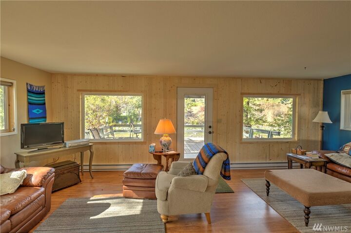 Property Photo:  69  Ross Road  WA 98856 