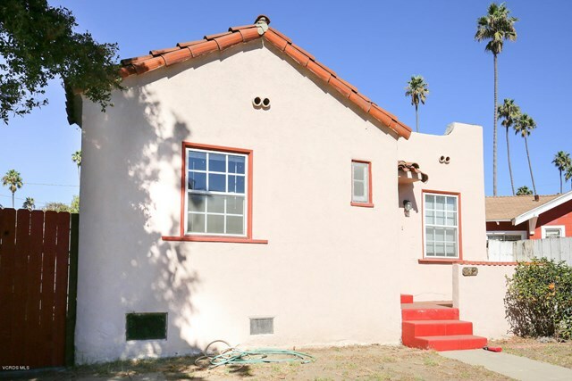 Property Photo:  845 Venice Boulevard  CA 90291 