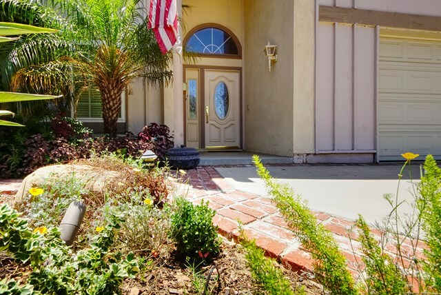 Property Photo:  437 Madreselva Court  CA 93012 