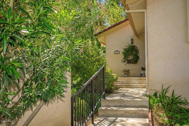 Property Photo:  449 Vista Dorado Lane  CA 91377 