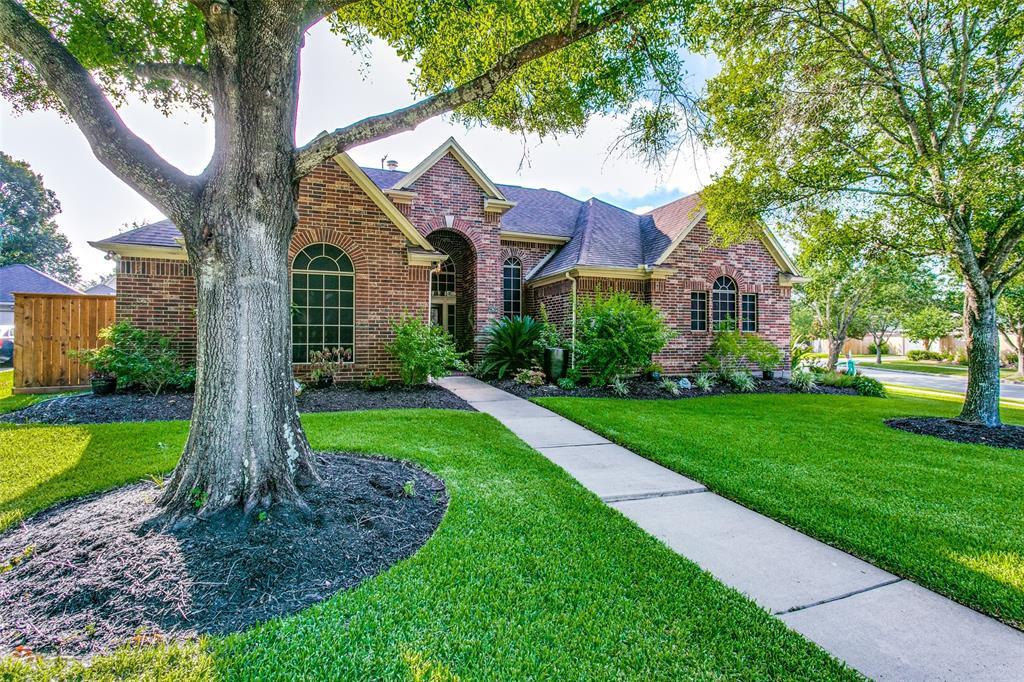 Property Photo: 2502 Lakeside Drive TX 77586