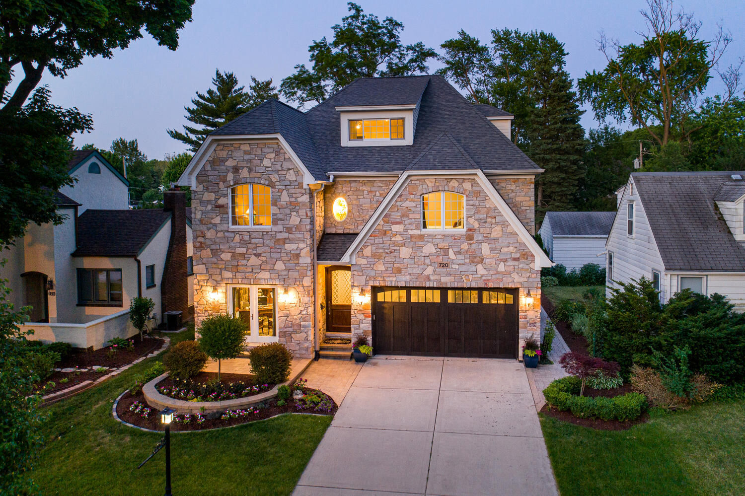 Property Photo:  720 N Brainard Street  IL 60563 