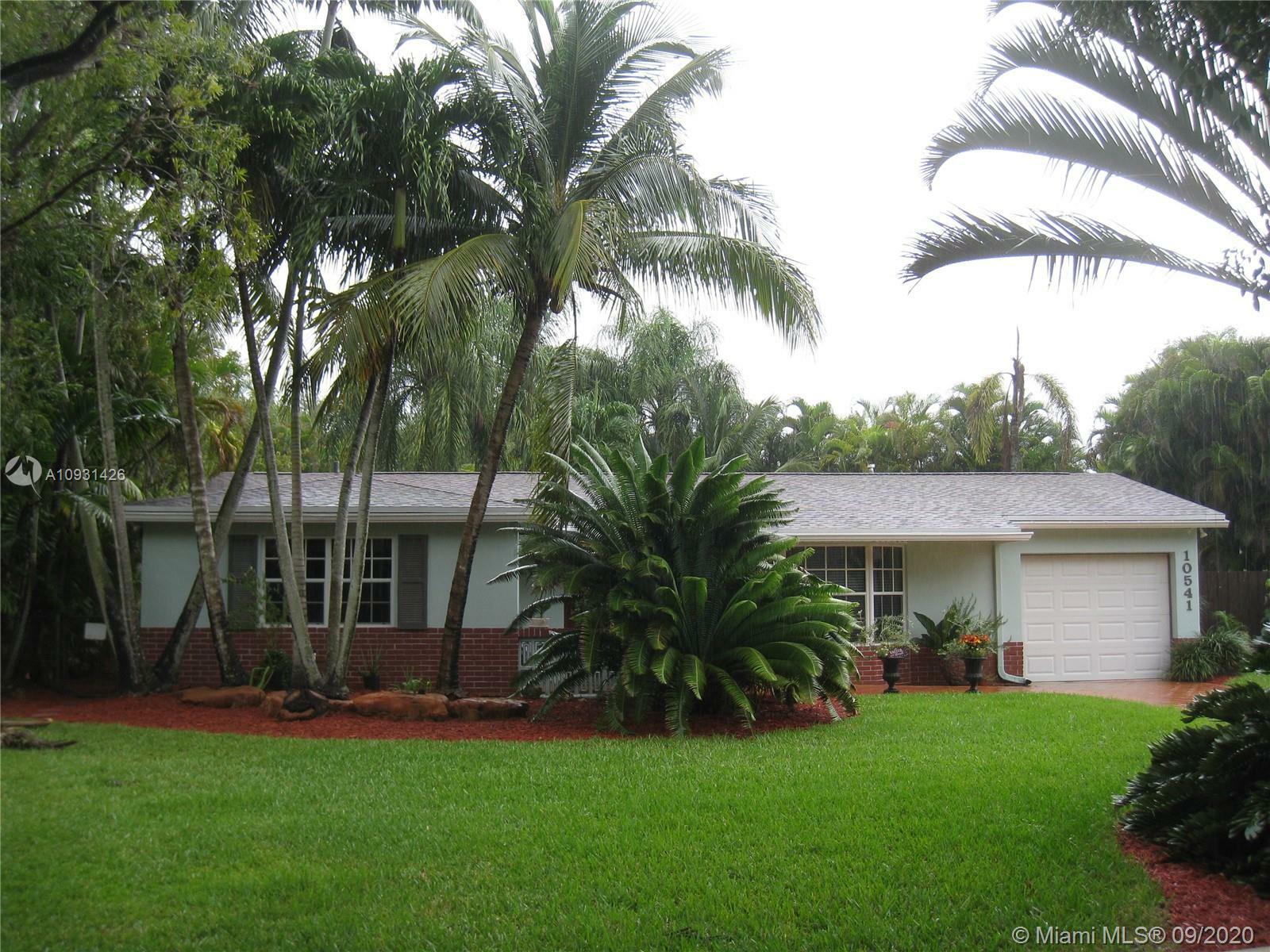 Property Photo:  10541 SW 108th St  FL 33176 