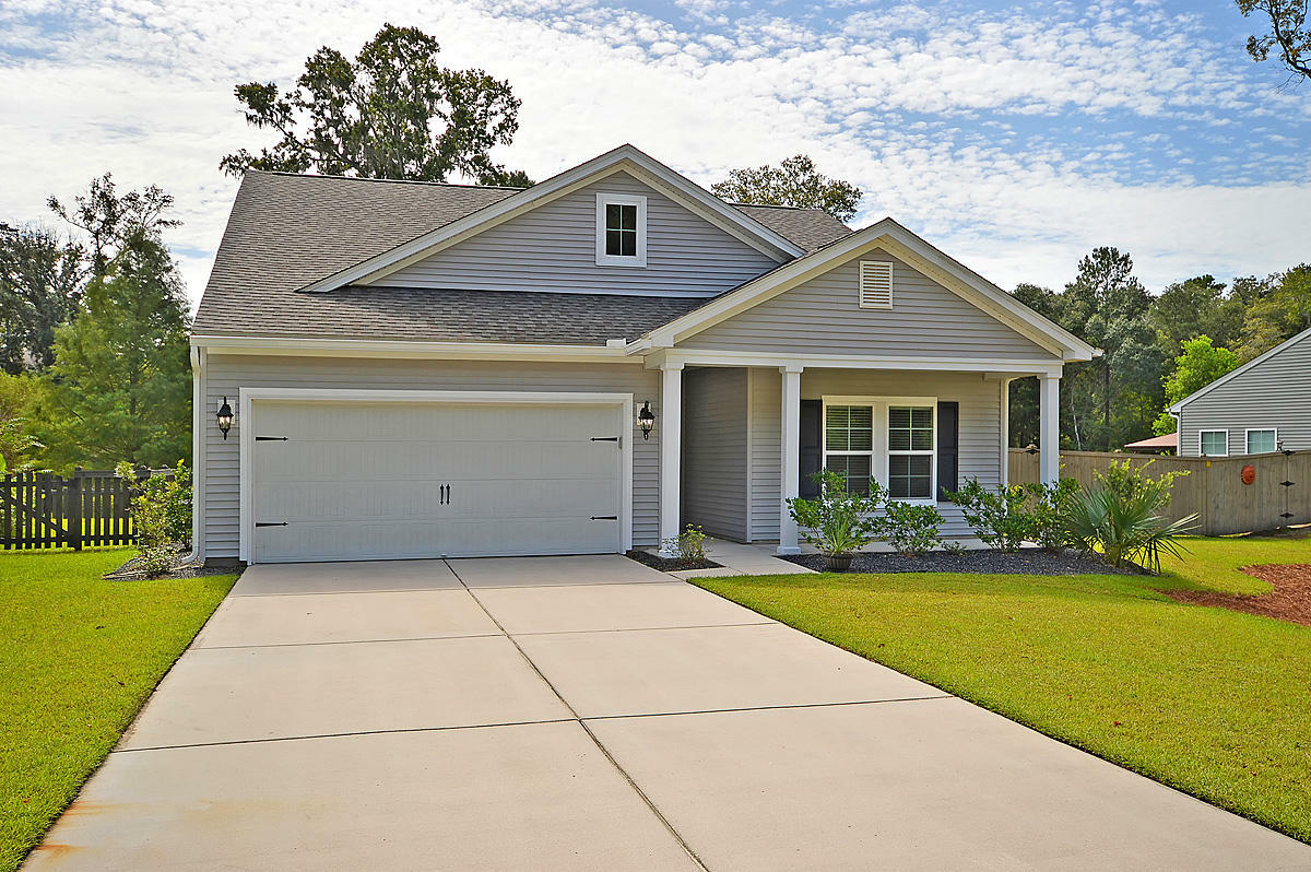 Property Photo: 165 Gazania Way SC 29414