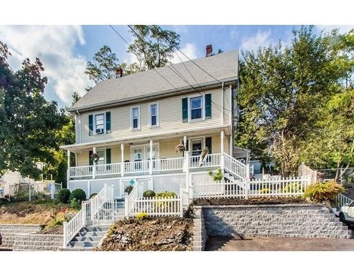 Property Photo:  11 Lake Ave 11  MA 01801 