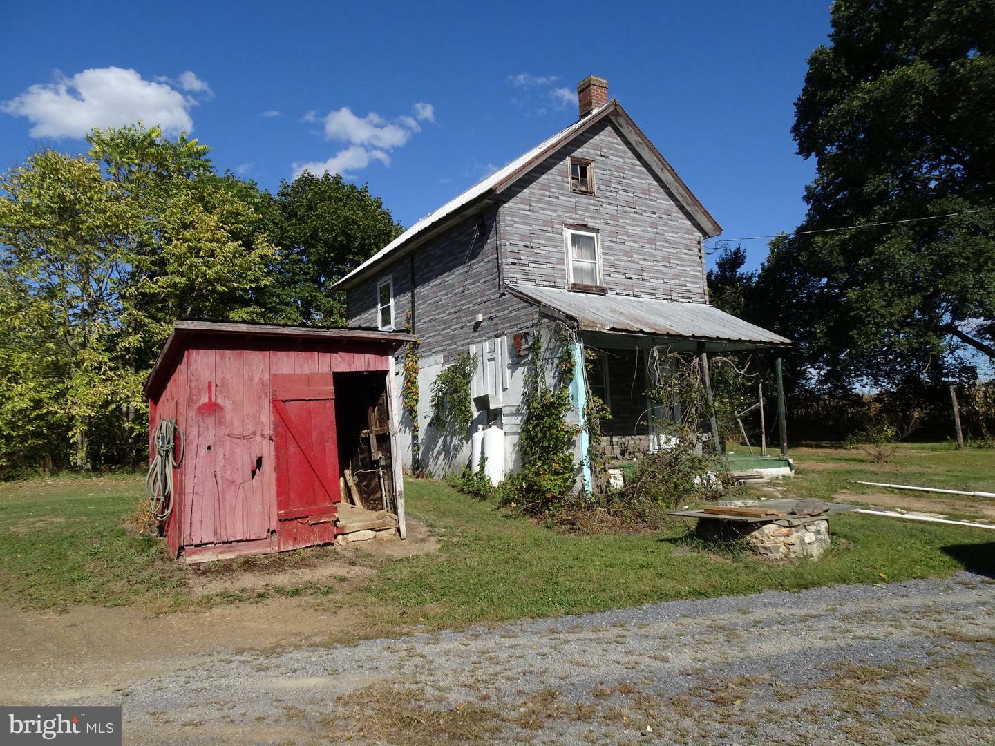 Property Photo:  4895 Rolling Road  PA 17202 