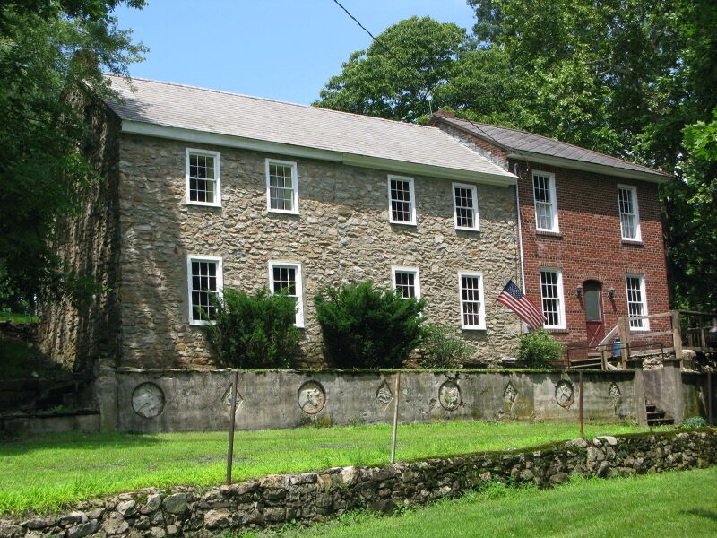 Property Photo: 8 Ellis Rd NJ 08848