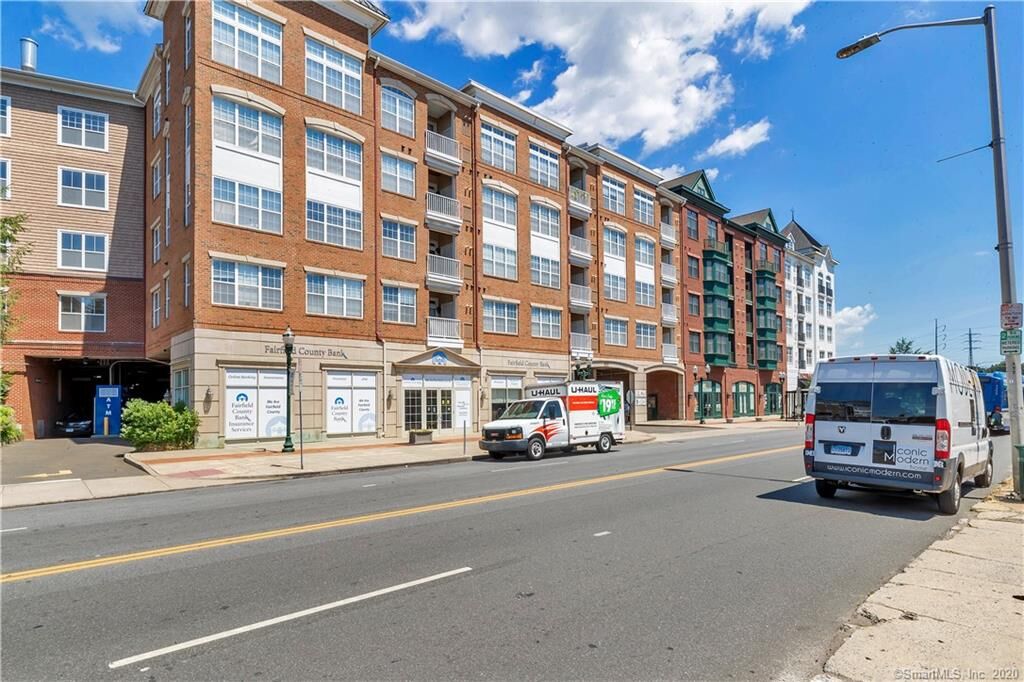 Property Photo:  850 East Main Street 404  CT 06902 