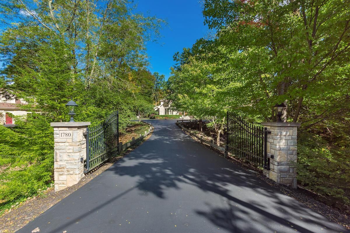 Property Photo:  1780 Jewett Road  OH 43065 