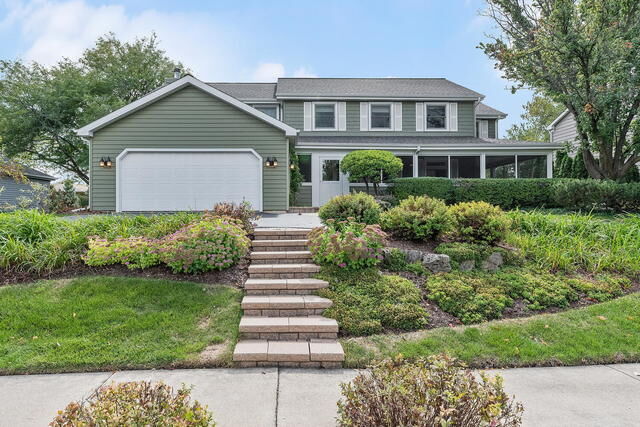 Property Photo:  129 Hill Road  IL 60527 