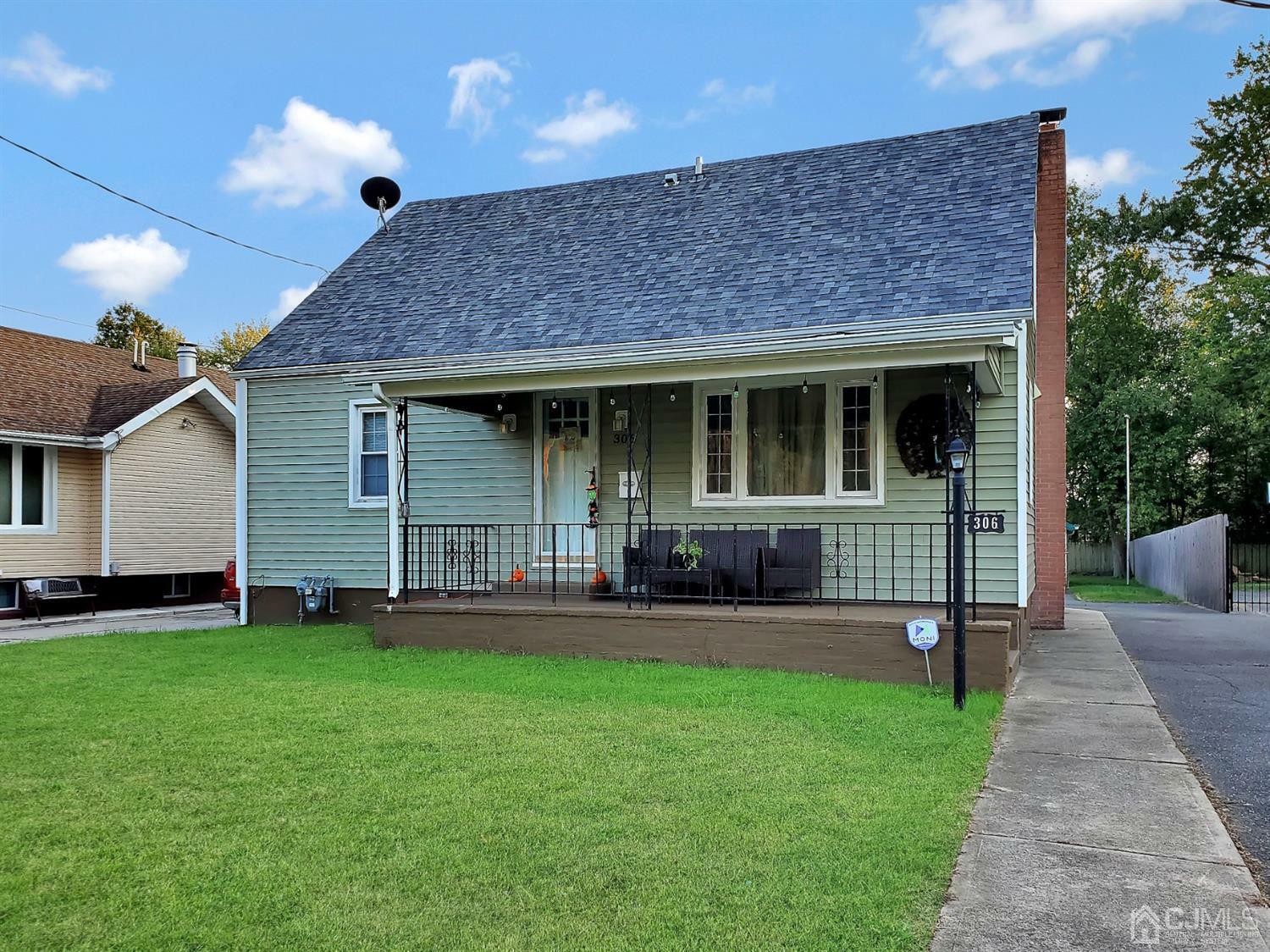 Property Photo:  306 Monmouth Street  NJ 08520 