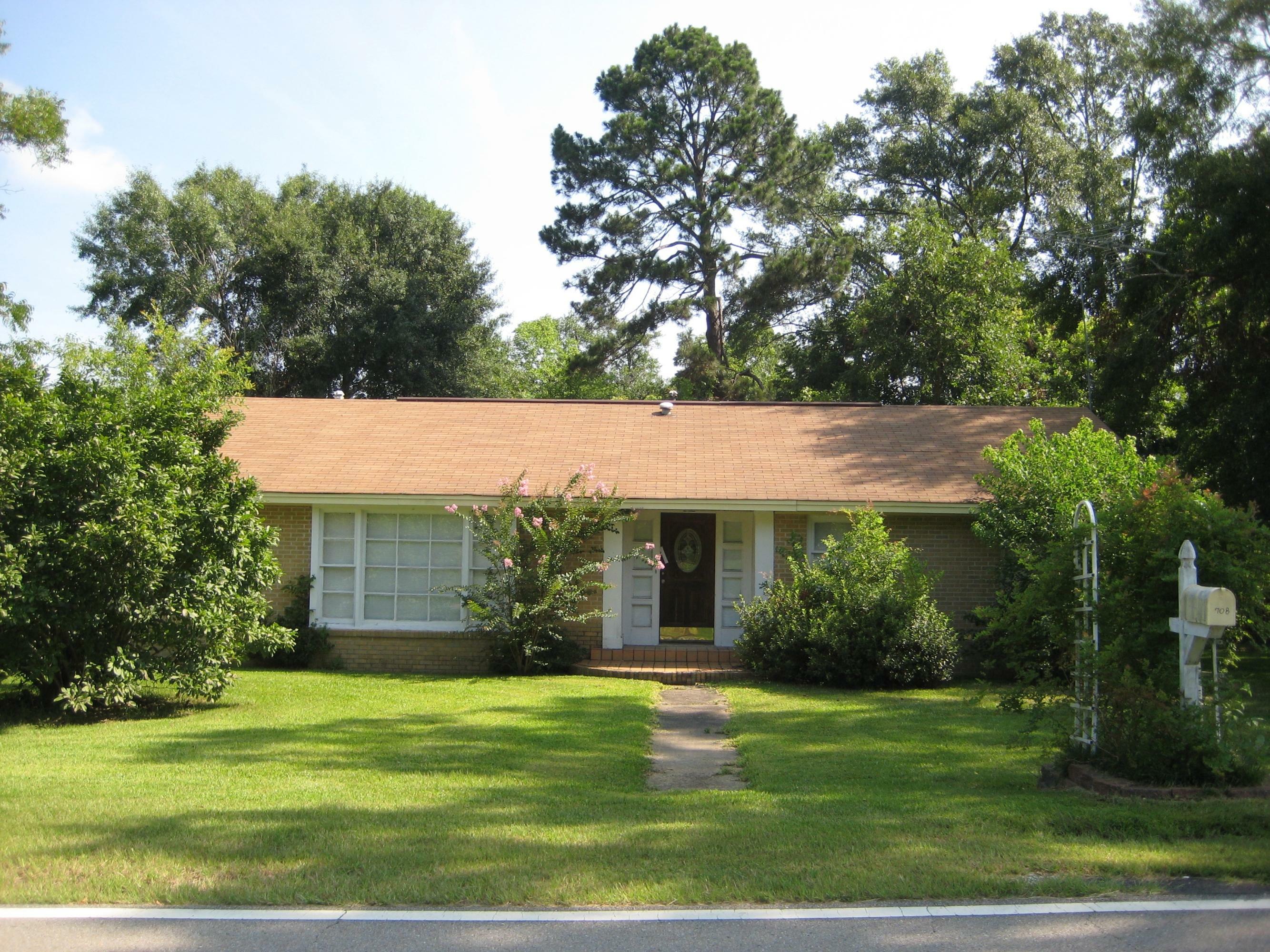 Property Photo: 708 W Main Ave. MS 39455