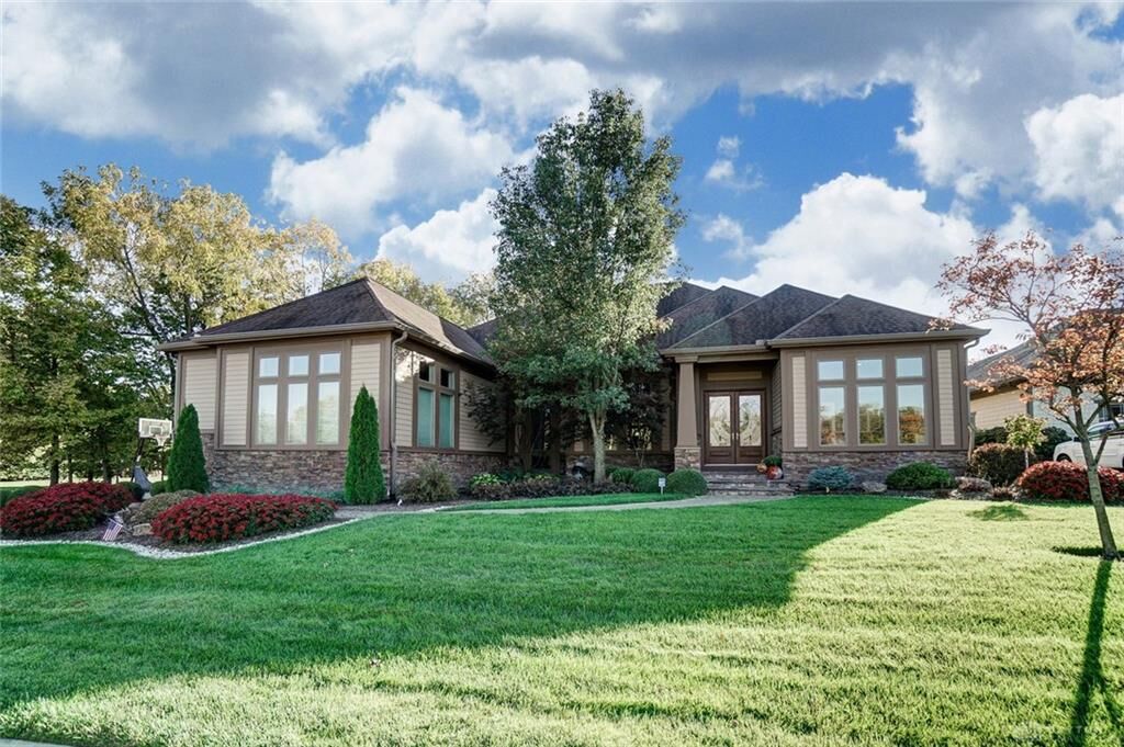 Property Photo: 2131 Annandale Place OH 45385